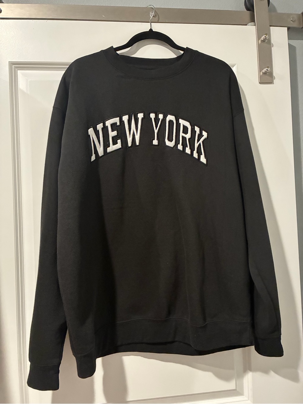 Black New York Appliqué Crewneck Sweatshirt